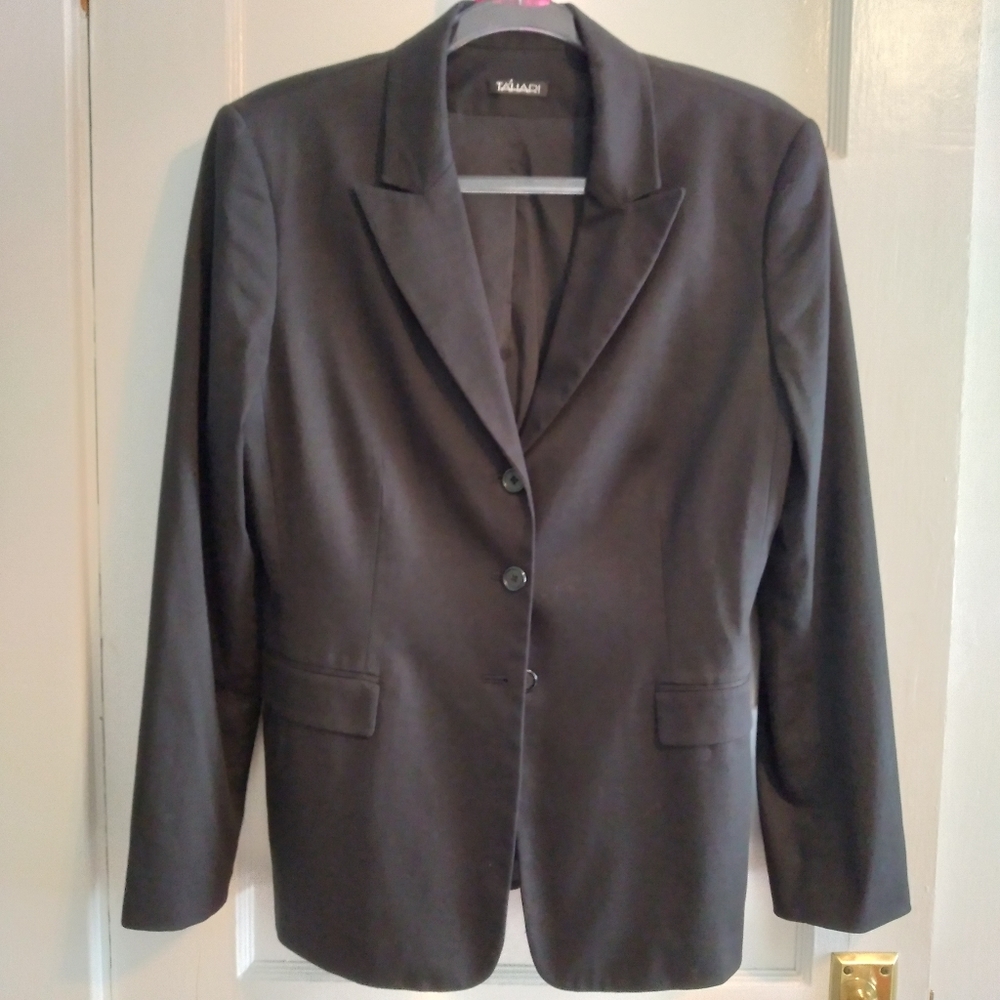 ✨️VTG Tahari black classic blazer - size 12